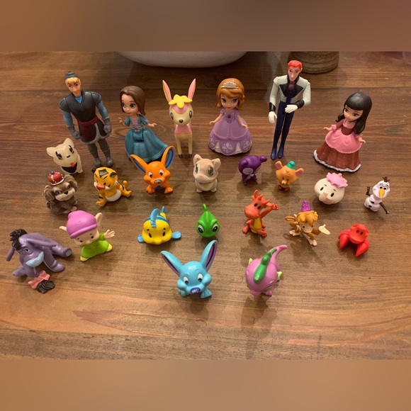 Disney Other - Vintage lot of 24 figurines, Disney, miscellaneous, very good condition